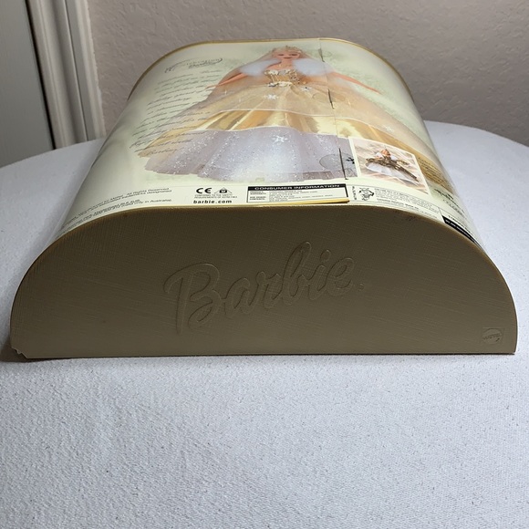 NIB 🤩 2000 Special Edition Celebration Barbie - Picture 8 of 8